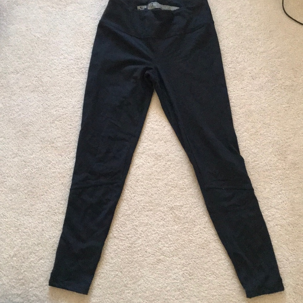 Victoria secret black sport leggings with key hole